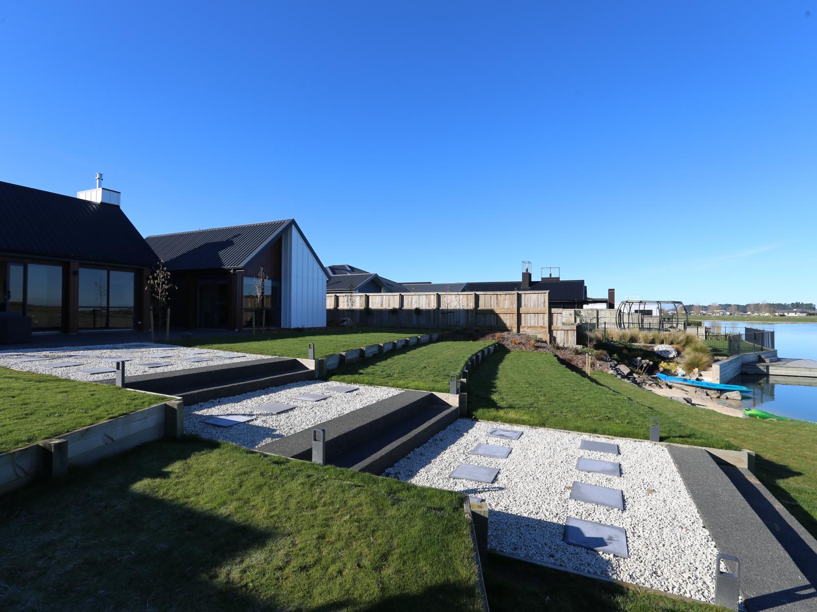 15 Waterton Point, Lake Hood