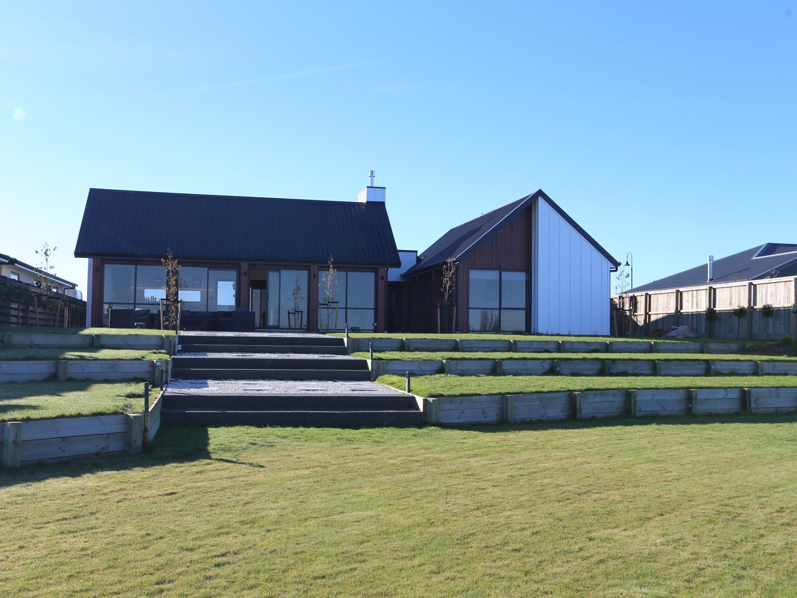 15 Waterton Point, Lake Hood