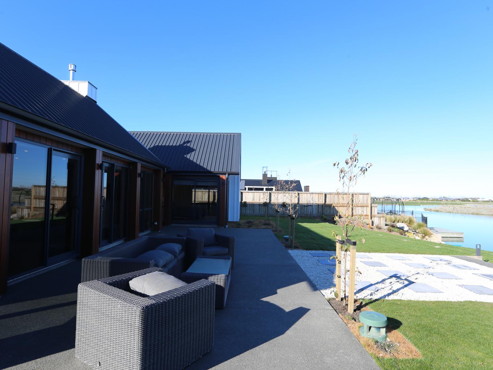 15 Waterton Point, Lake Hood