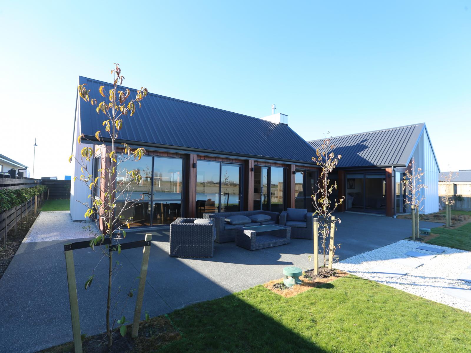 15 Waterton Point, Lake Hood