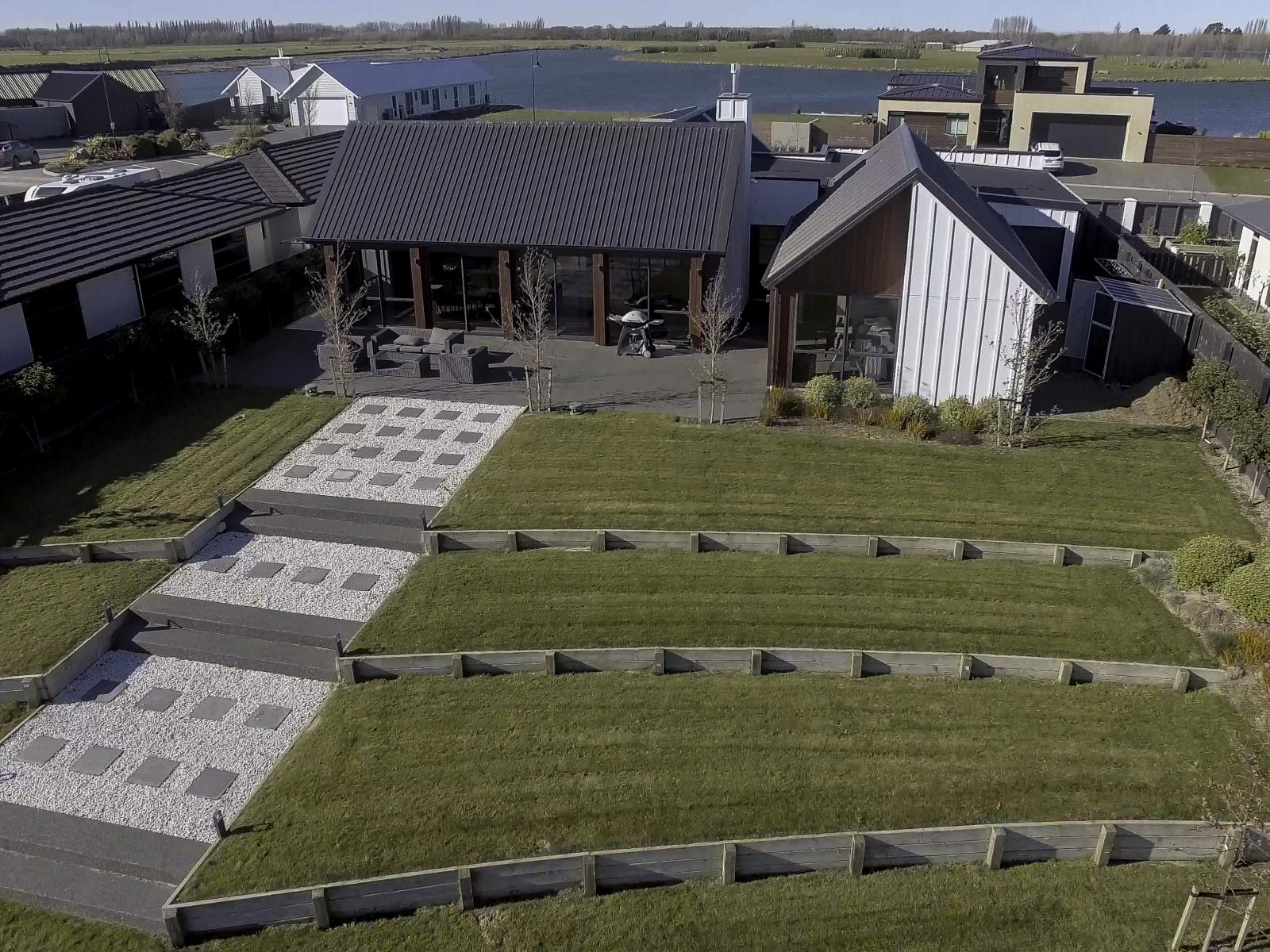 15 Waterton Point, Lake Hood