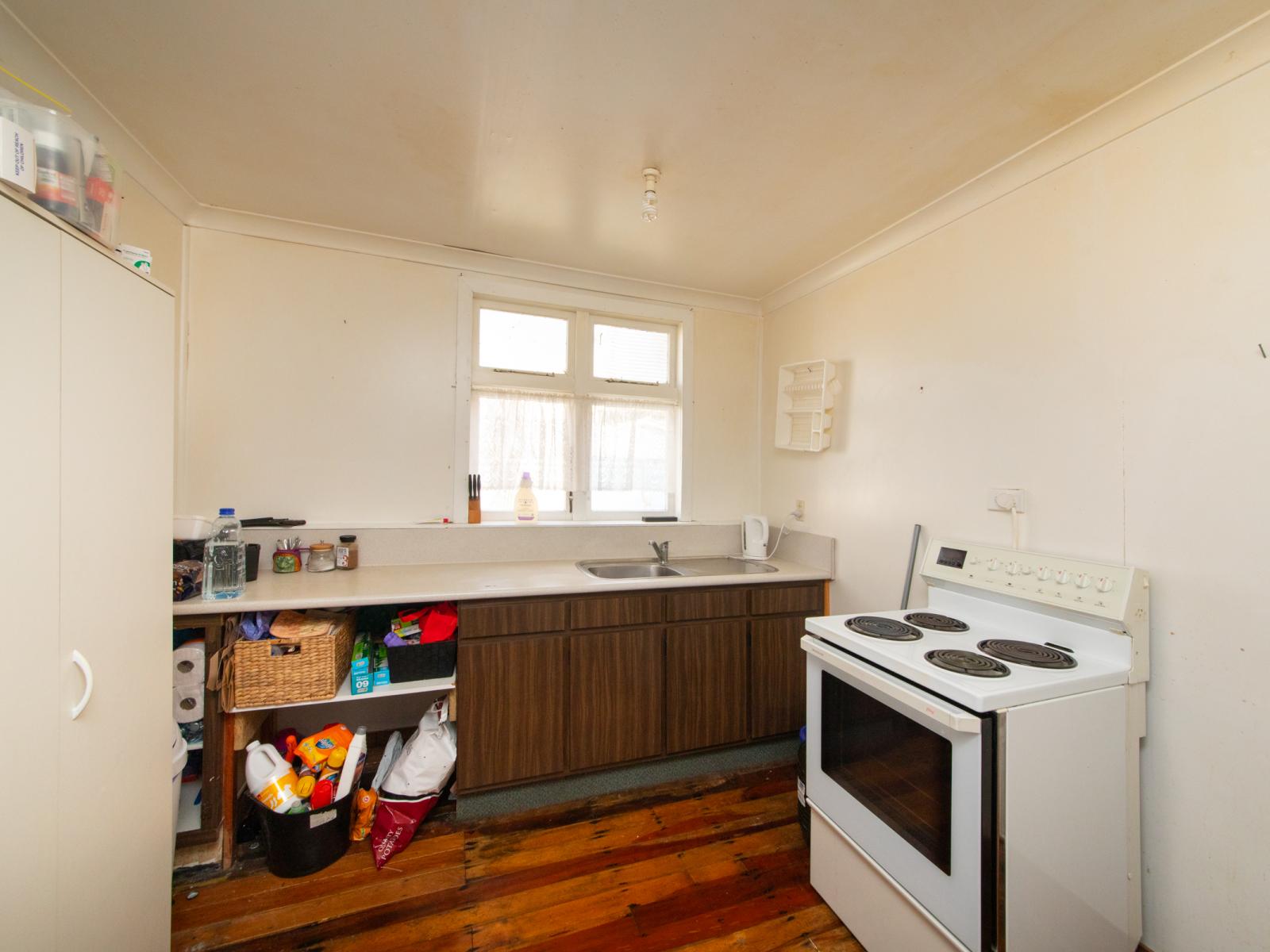 1110 State Highway 1, Himatangi