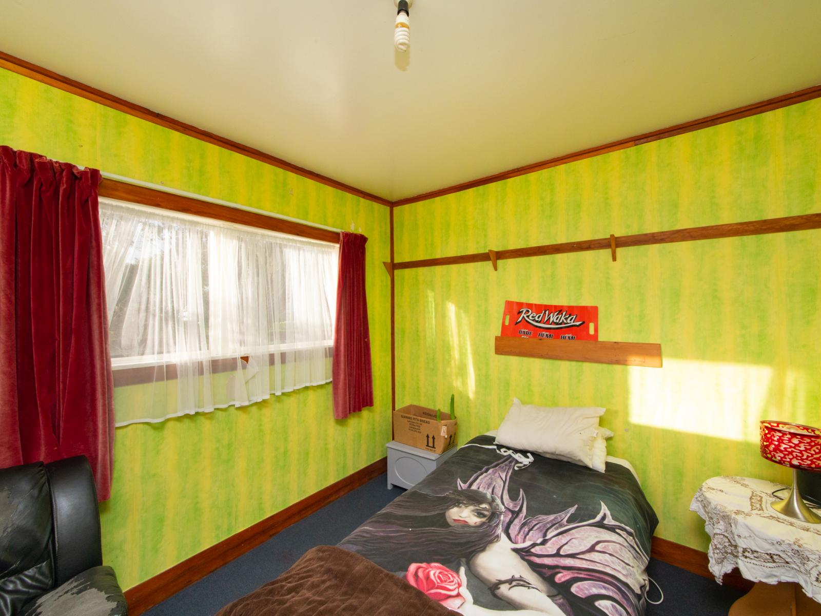 1110 State Highway 1, Himatangi