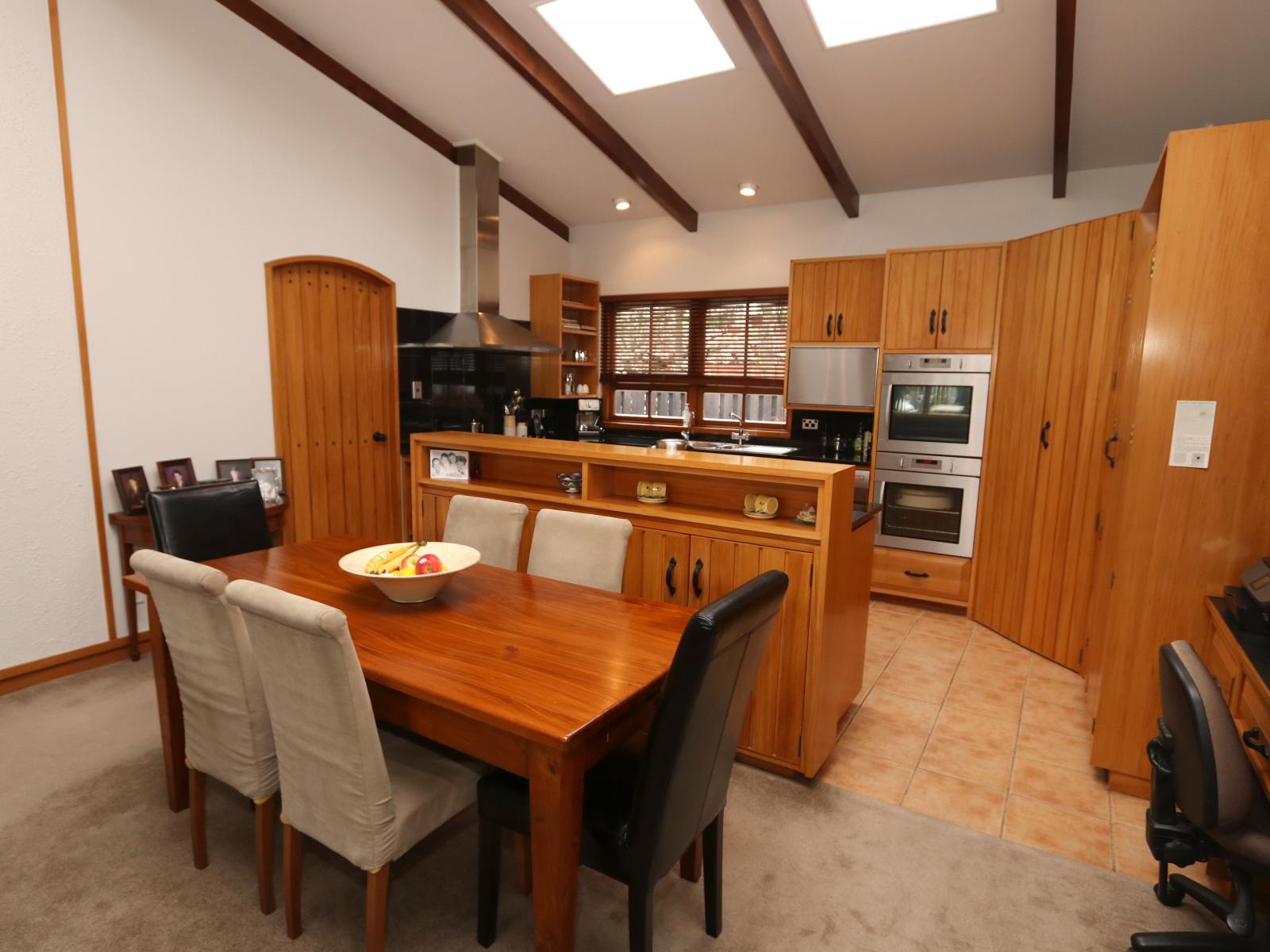 99 Walnut Avenue, Allenton