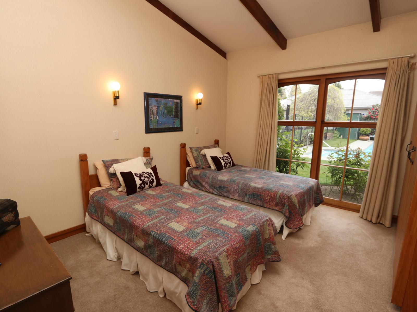 99 Walnut Avenue, Allenton