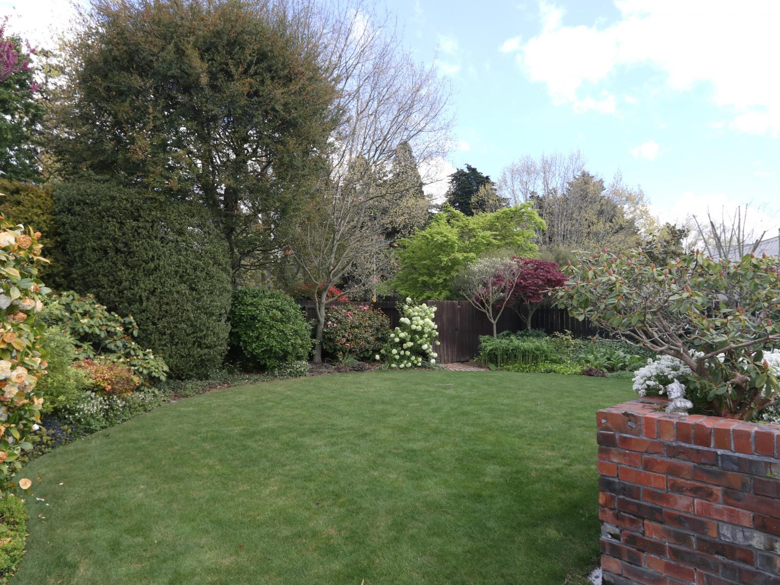 99 Walnut Avenue, Allenton