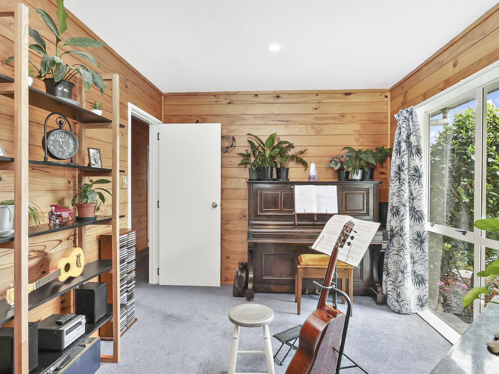 5 De Renzie Place, Kirwee