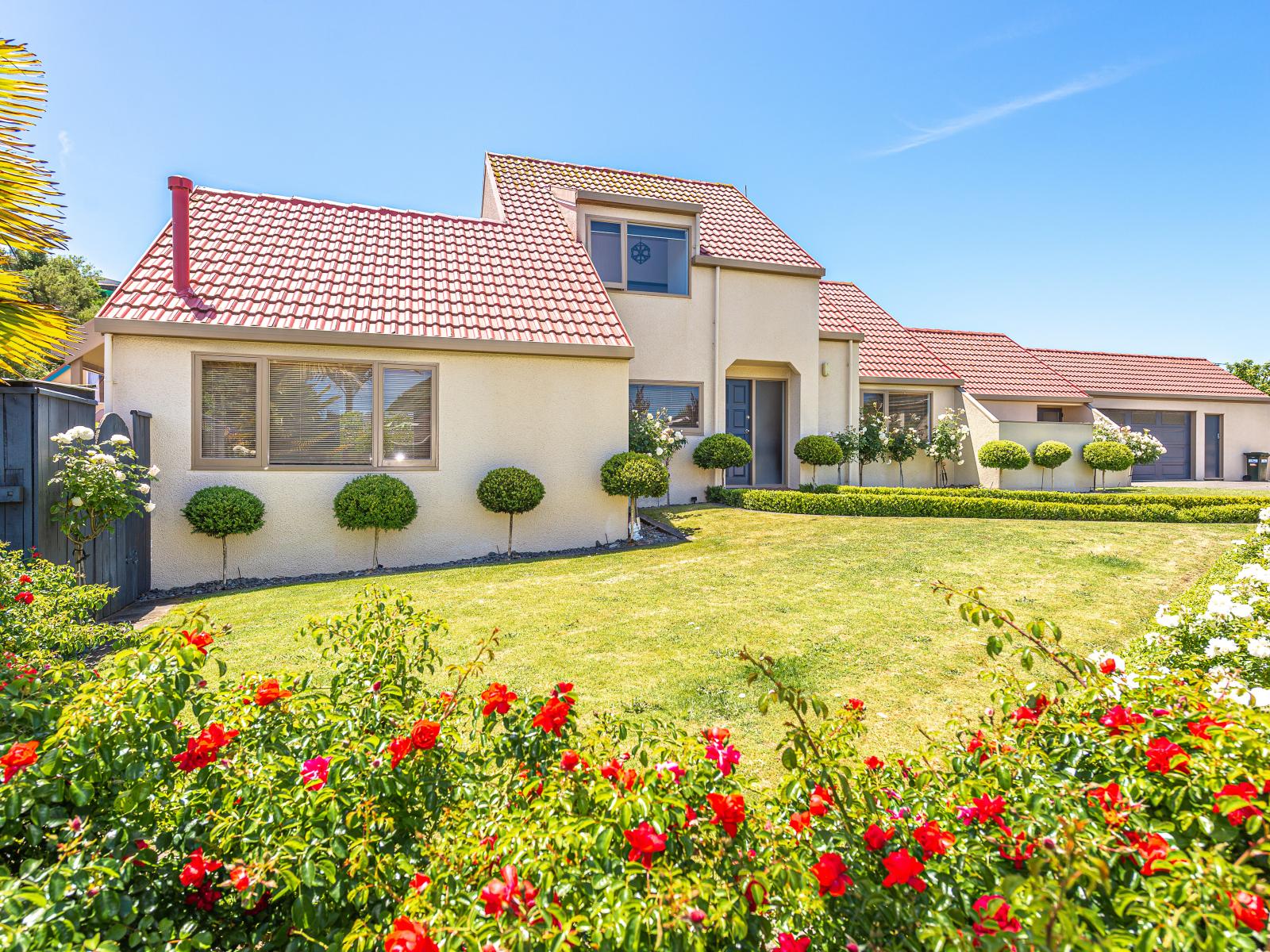 6 Aiken Road, St Johns Hill