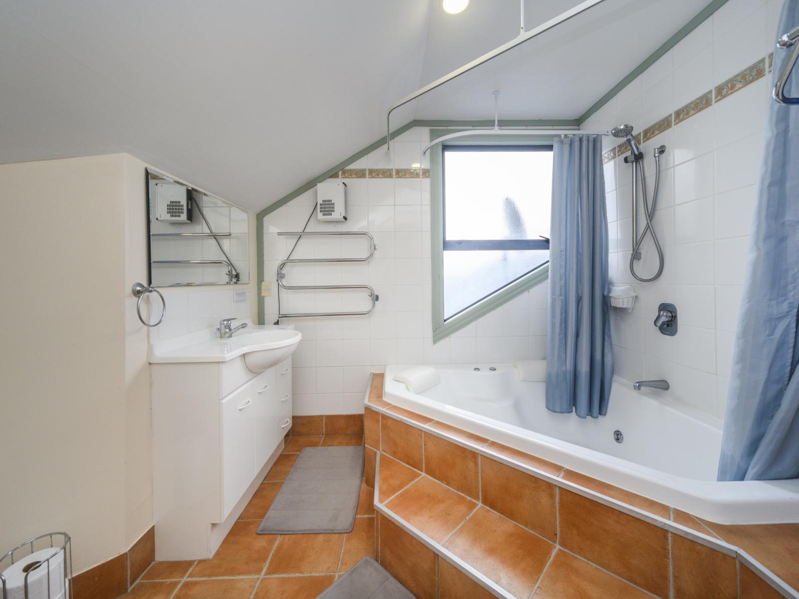 38B Puriri Terrace, Terrace End