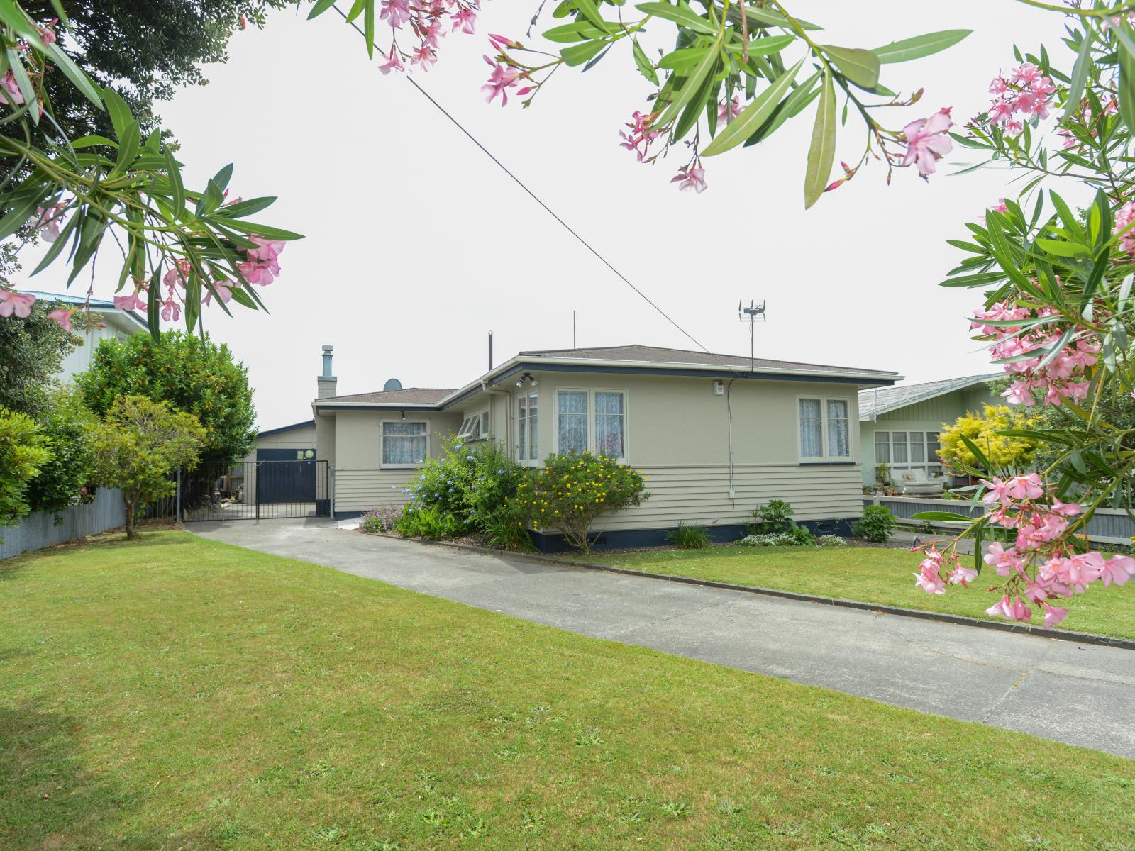 18 Darwin Crescent, Maraenui