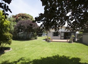 792 Tremaine Avenue, Roslyn